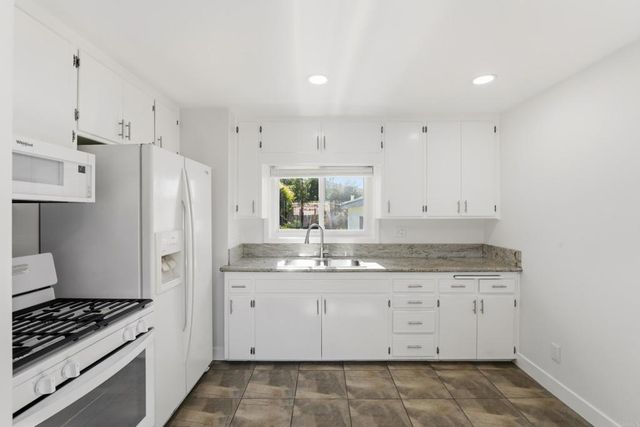 2652 Jefferson Street, Carlsbad, CA 92008