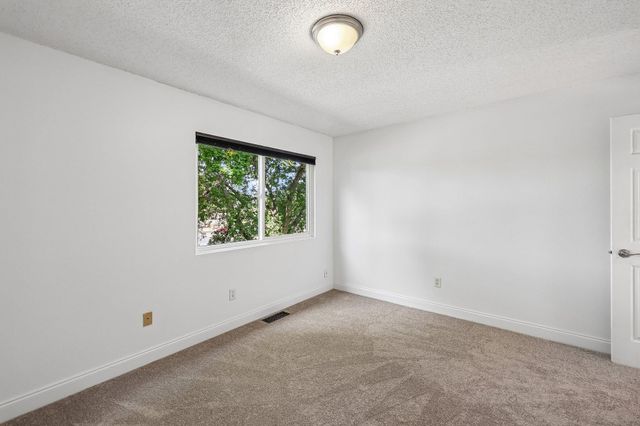 4082 Meadowlark Lane, Eagan, MN 55122