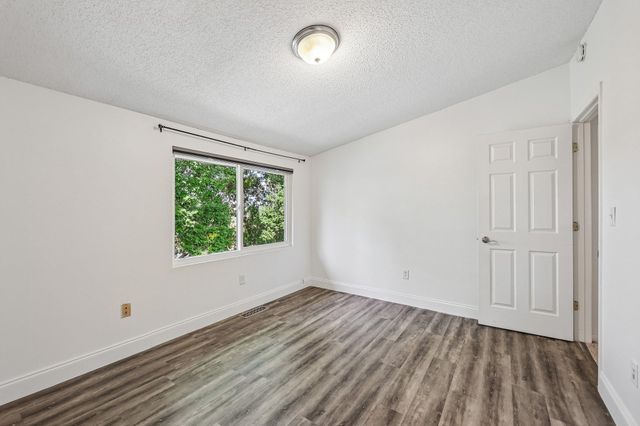 4082 Meadowlark Lane, Eagan, MN 55122