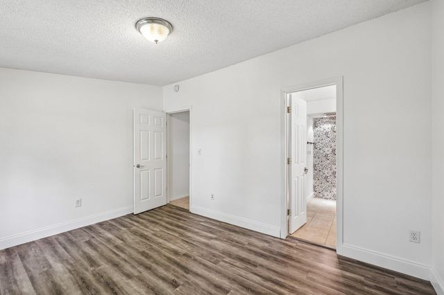 4082 Meadowlark Lane, Eagan, MN 55122