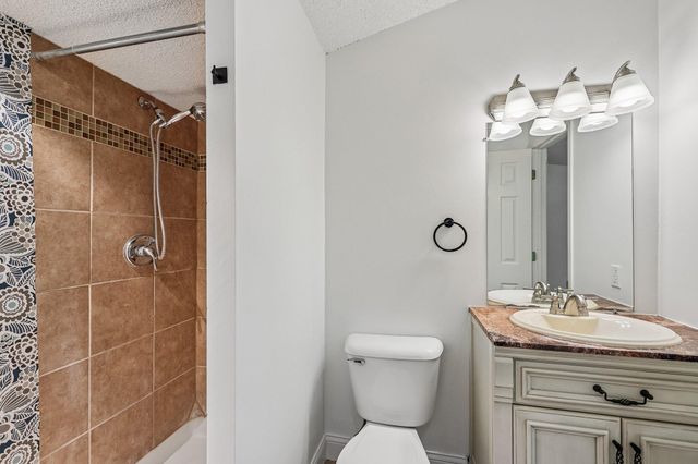 4082 Meadowlark Lane, Eagan, MN 55122