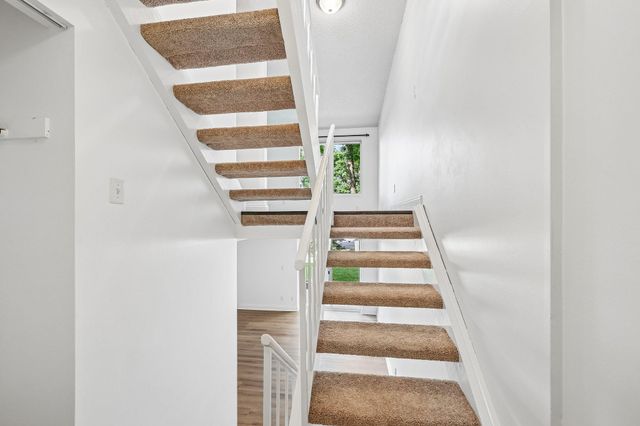 4082 Meadowlark Lane, Eagan, MN 55122