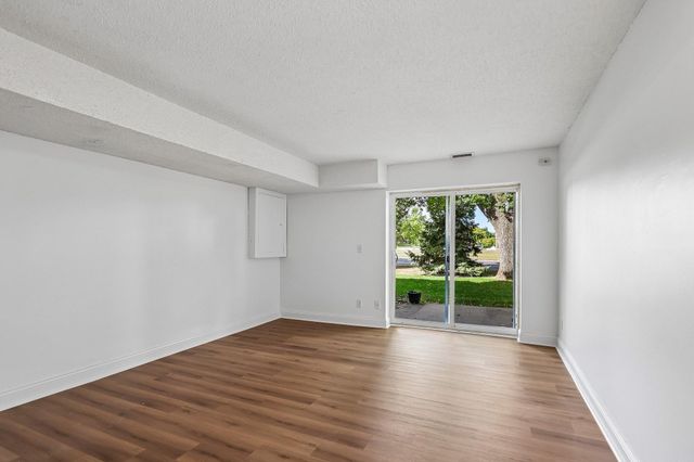 4082 Meadowlark Lane, Eagan, MN 55122