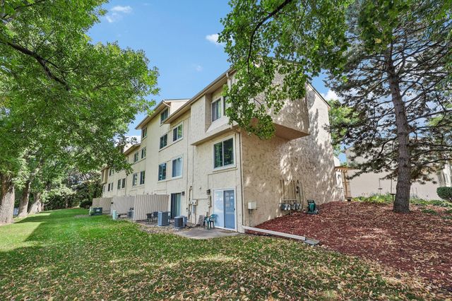 4082 Meadowlark Lane, Eagan, MN 55122