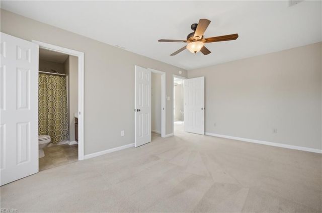 103 Heather Way Apt A, Yorktown, VA 23693