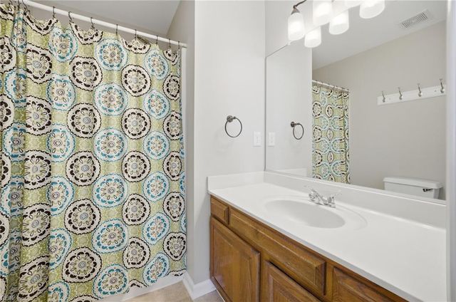 103 Heather Way Apt A, Yorktown, VA 23693