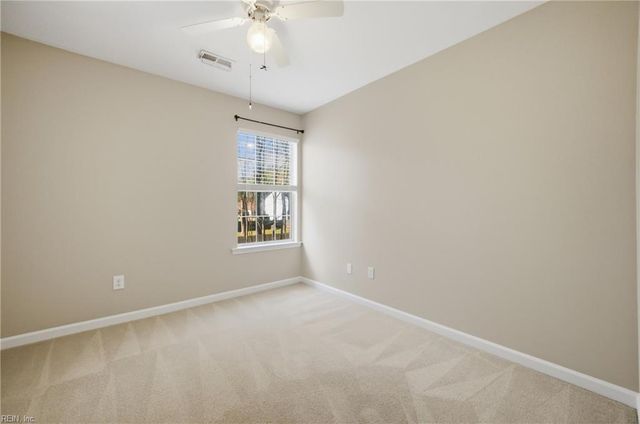 103 Heather Way Apt A, Yorktown, VA 23693