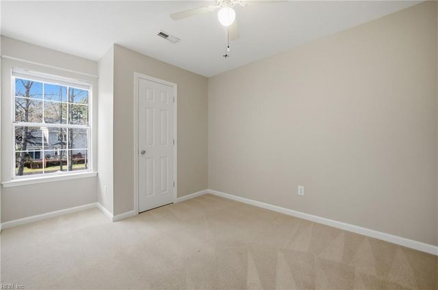 103 Heather Way Apt A, Yorktown, VA 23693