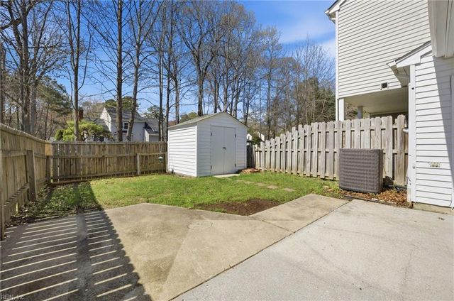 103 Heather Way Apt A, Yorktown, VA 23693