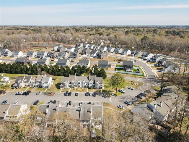 103 Heather Way Apt A, Yorktown, VA 23693