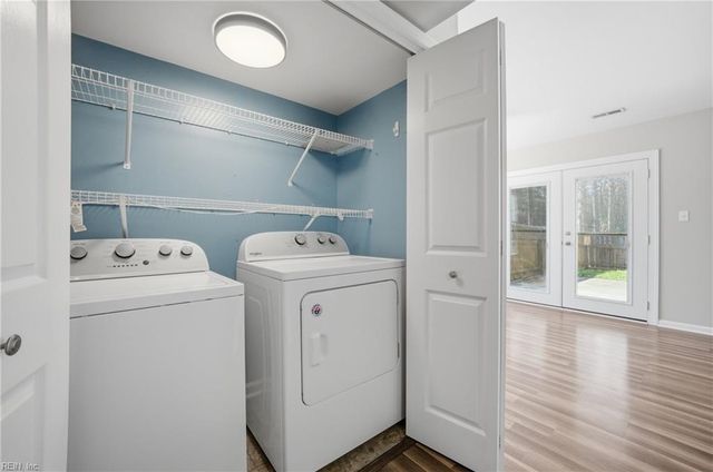 103 Heather Way Apt A, Yorktown, VA 23693