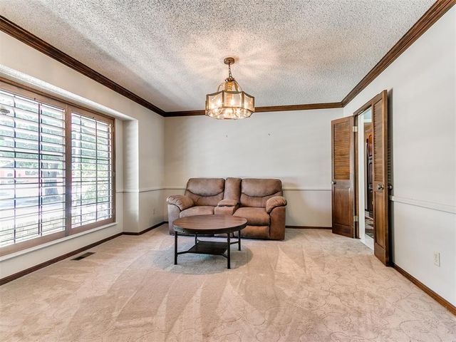 8209 N Bridgeport Lane, Bethany, OK 73008