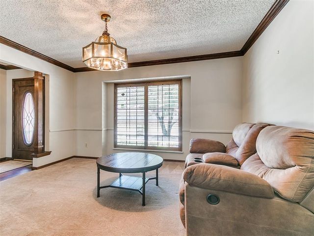 8209 N Bridgeport Lane, Bethany, OK 73008