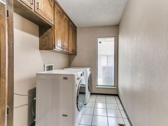 8209 N Bridgeport Lane, Bethany, OK 73008