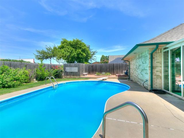 8209 N Bridgeport Lane, Bethany, OK 73008