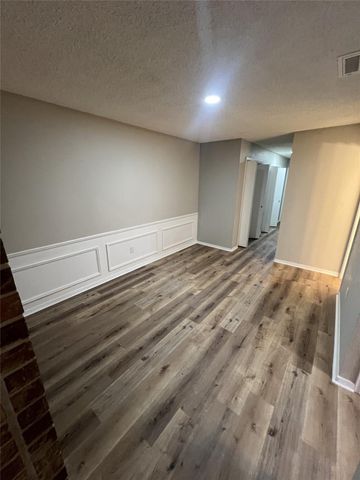 1310 Town Circle 1, Baytown, TX 77520