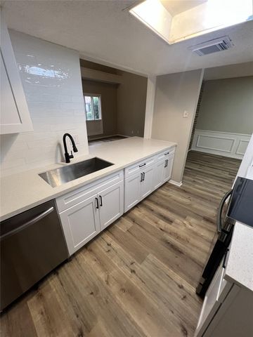 1310 Town Circle 1, Baytown, TX 77520