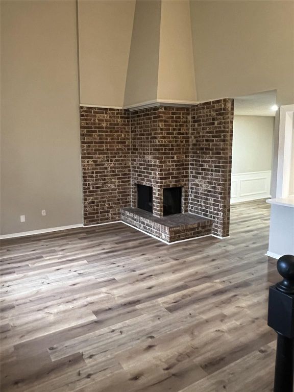 1310 Town Circle 1, Baytown, TX 77520