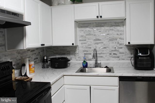 9878 BROOKRIDGE CT, Montgomery Village, MD 20886