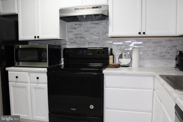 9878 BROOKRIDGE CT, Montgomery Village, MD 20886