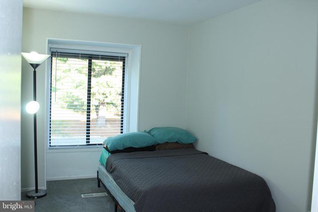 9878 BROOKRIDGE CT, Montgomery Village, MD 20886