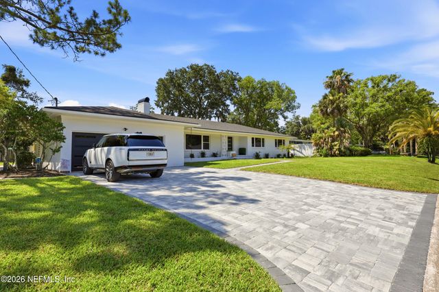 2348 SMULLIAN Trail N, Jacksonville, FL 32217