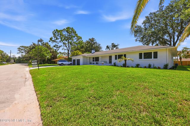 2348 SMULLIAN Trail N, Jacksonville, FL 32217