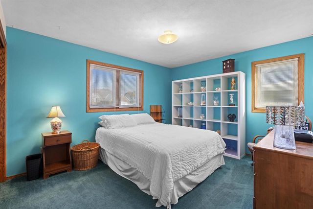 3033 W HIAWATHA DRIVE, Appleton, WI 54914