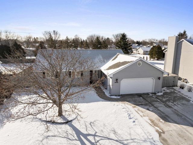 3033 W HIAWATHA DRIVE, Appleton, WI 54914