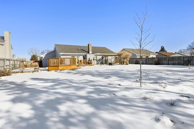 3033 W HIAWATHA DRIVE, Appleton, WI 54914