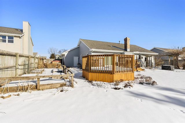 3033 W HIAWATHA DRIVE, Appleton, WI 54914
