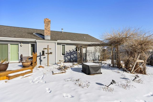 3033 W HIAWATHA DRIVE, Appleton, WI 54914