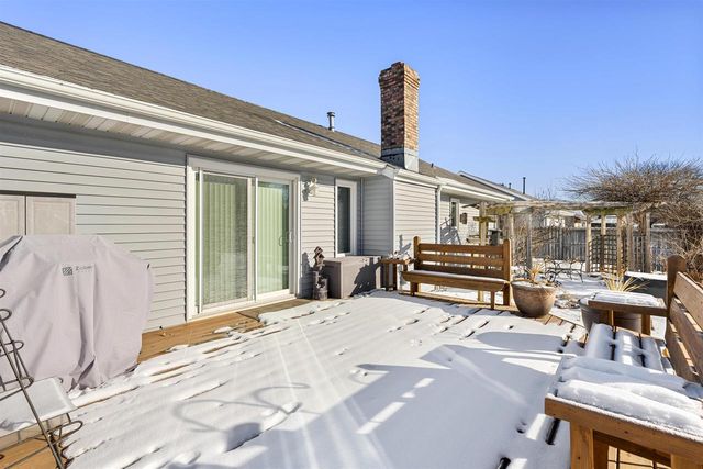 3033 W HIAWATHA DRIVE, Appleton, WI 54914