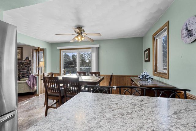 3033 W HIAWATHA DRIVE, Appleton, WI 54914