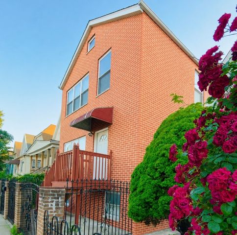 4024 S Artesian Avenue, Chicago, IL 60632