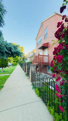 4024 S Artesian Avenue, Chicago, IL 60632
