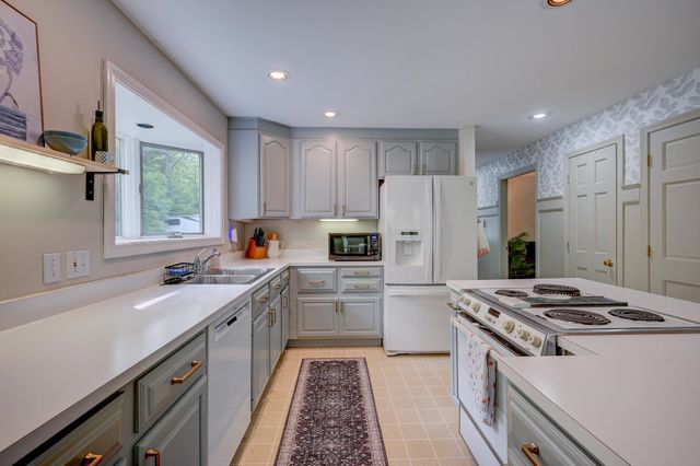 70 Chautauqua Road, Fryeburg, ME 04037