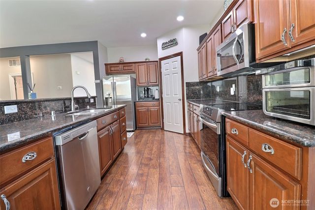 9619 S 237th Place, Kent, WA 98031