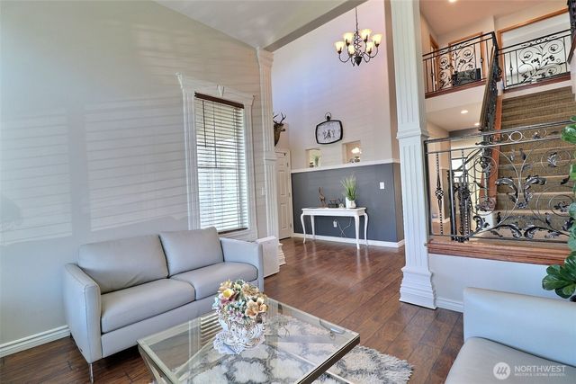 9619 S 237th Place, Kent, WA 98031