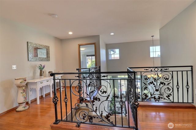 9619 S 237th Place, Kent, WA 98031