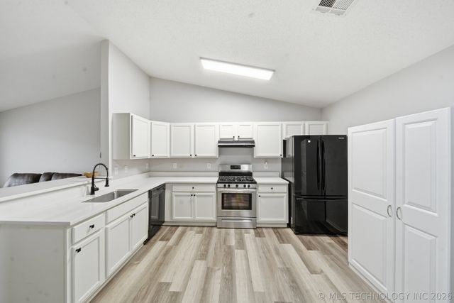 1925 Bristol Road, Claremore, OK 74017