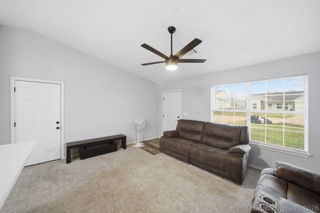 1925 Bristol Road, Claremore, OK 74017