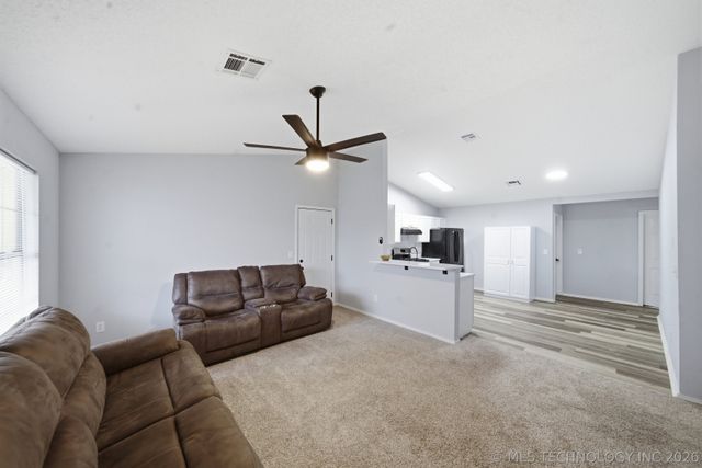 1925 Bristol Road, Claremore, OK 74017