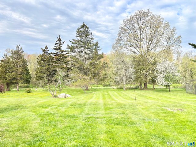 43 Hebron Road, Bolton, CT 06043