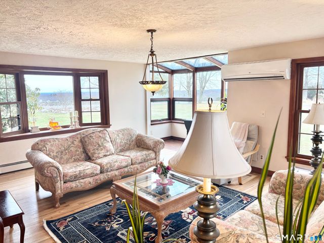 43 Hebron Road, Bolton, CT 06043