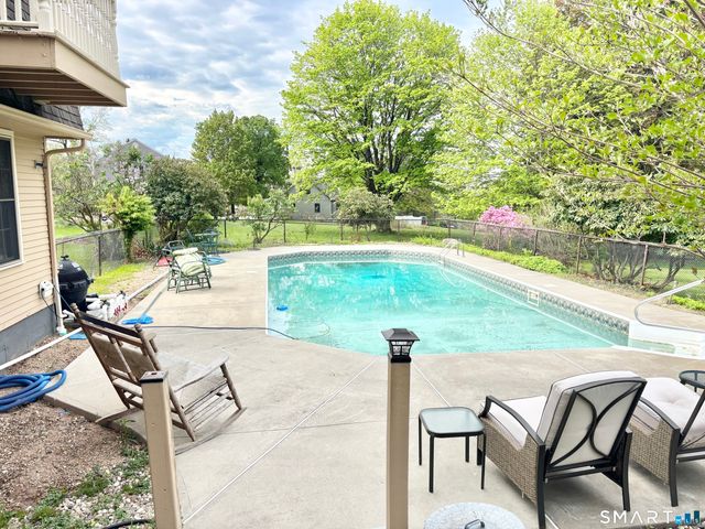 43 Hebron Road, Bolton, CT 06043