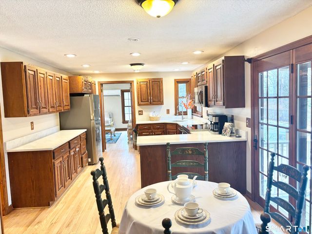 43 Hebron Road, Bolton, CT 06043