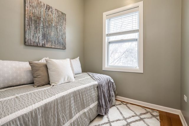 2122 N Stave Avenue, Chicago, IL 60647