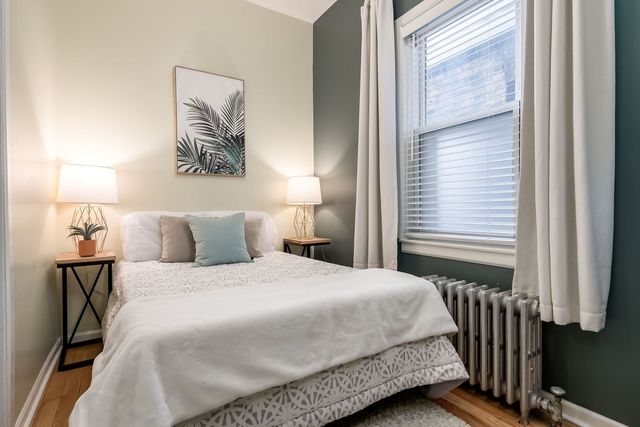 2122 N Stave Avenue, Chicago, IL 60647