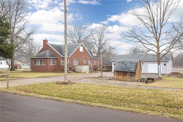 1402 Maple Street, Chillicothe, MO 64601